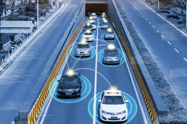 重塑公共汽車優(yōu)化智慧城市交通。